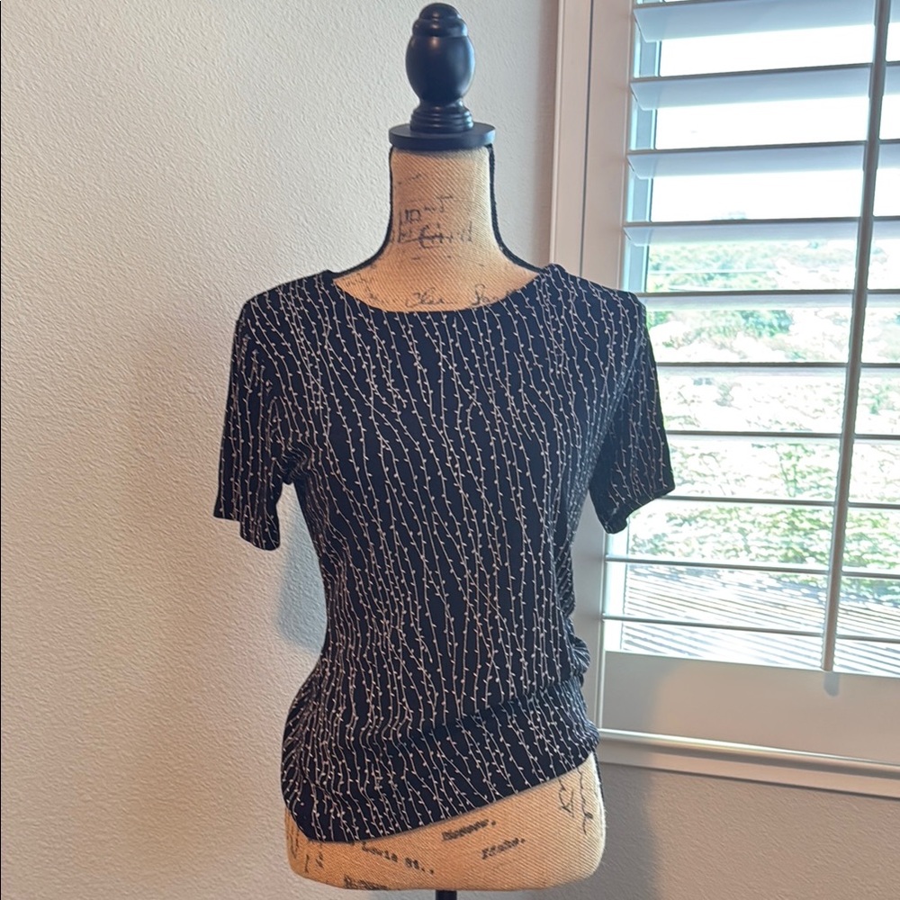 Black and White Patterned Women's Top